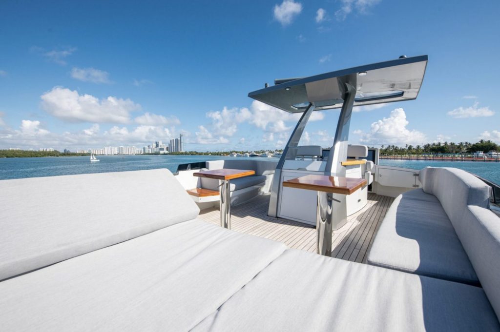 8_92_Lazzara_new_life_yachtluxe-1024x681