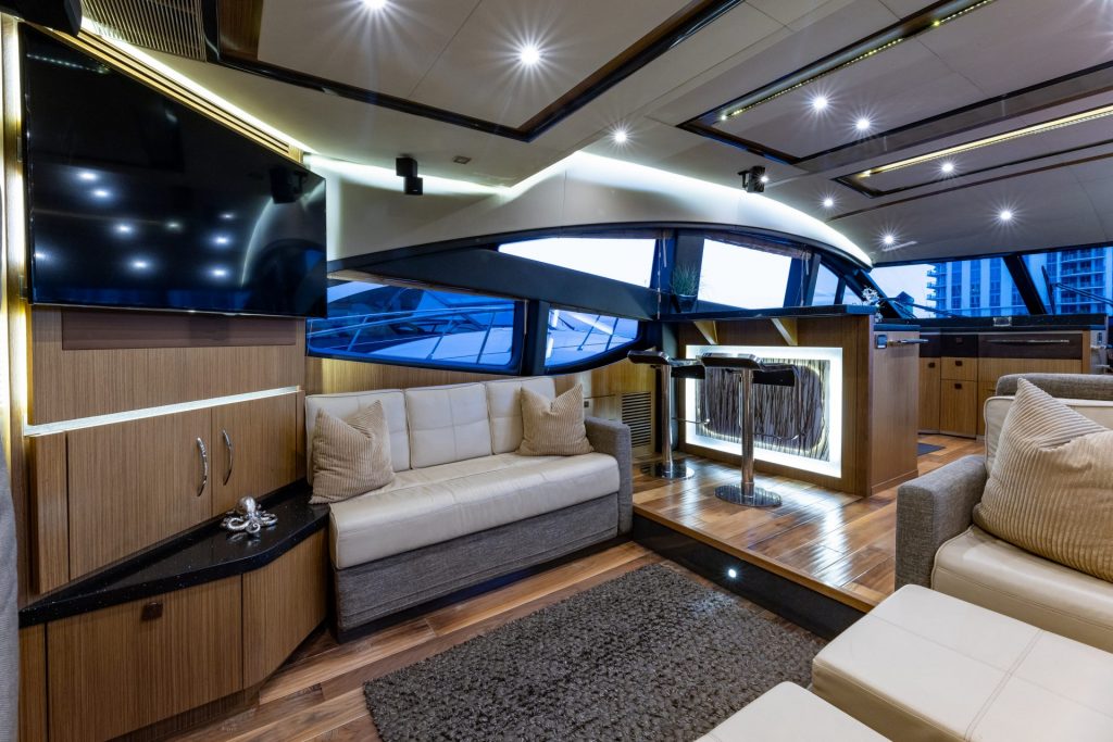 13_65-Searay_-DREAM-TIME_YachtLuxe_Bahamas_yacht-rental-charter-1024x683