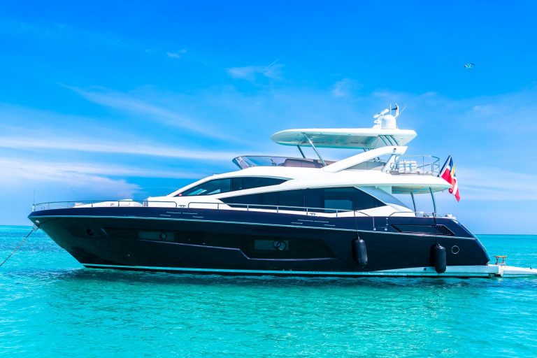 75 Sunseeker Daddy's $ Nassa Bay Street Paradise Island Yacht Charter Rental Pig Beach Staniel The Bahamas YachtLuxe