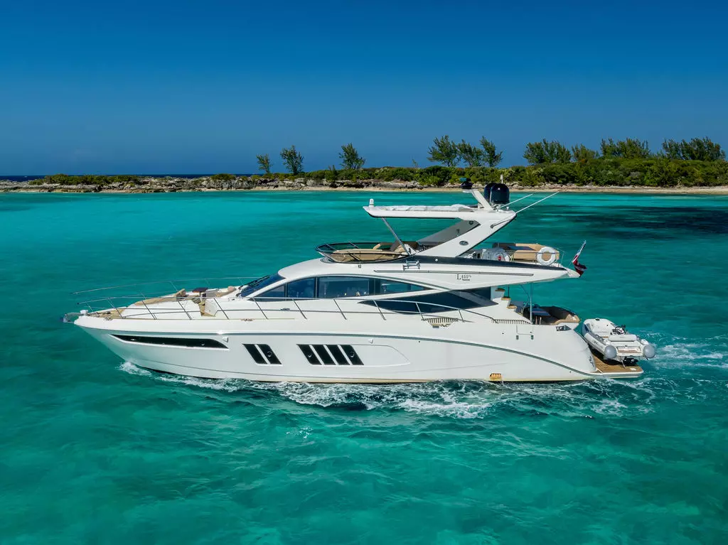 4_65-Searay_-DREAM-TIME_YachtLuxe_Bahamas_yacht-rental-charter