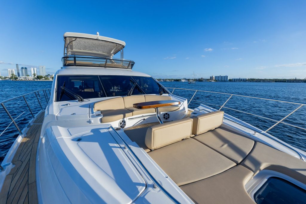 7_65-Searay_-DREAM-TIME_YachtLuxe_Bahamas_yacht-rental-charter-1024x683