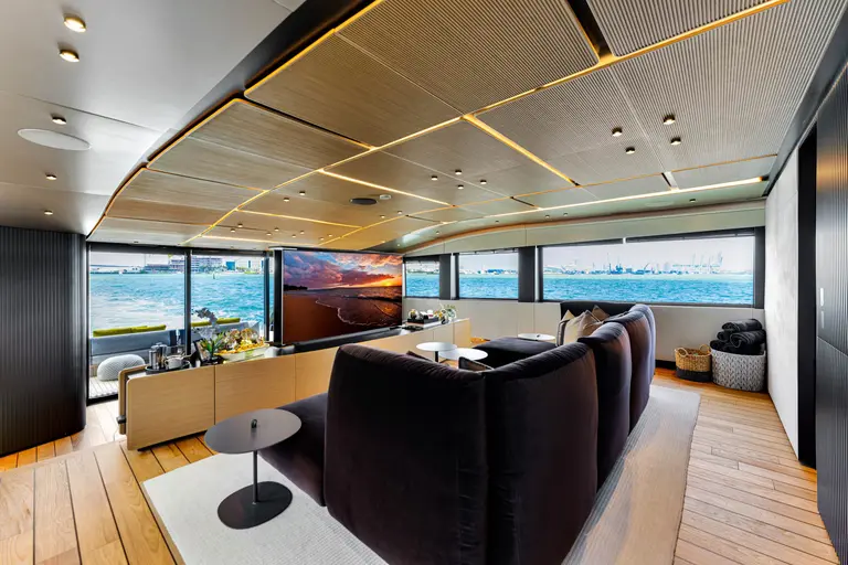 22_85′ WALLY ‘MATZU 2’ Miami Luxury Modern Yacht Rental Charter