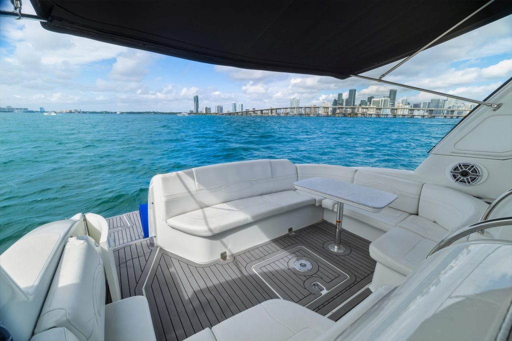 48' Formula' Miami Luxury Modern Yacht Rental Charter