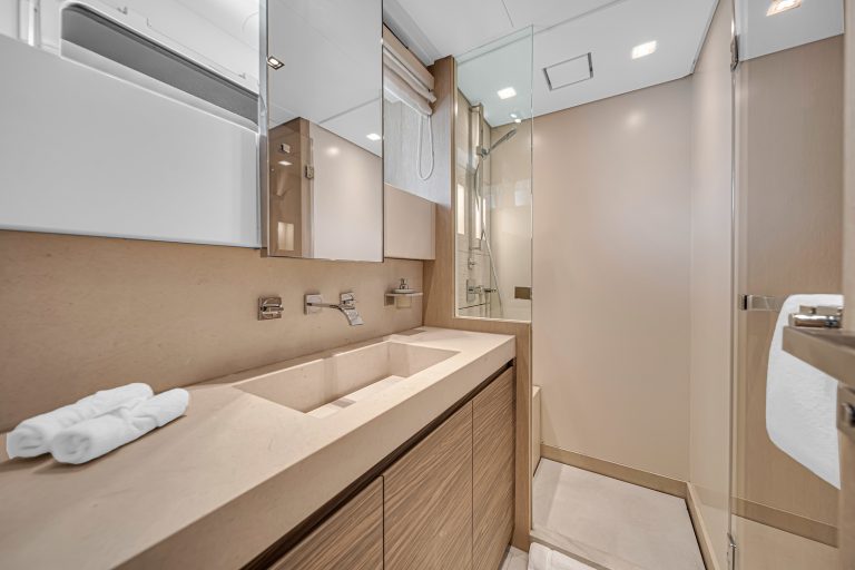 94' Sanlorenzo ASTONISH Miami Luxury Modern Yacht Rental Charter