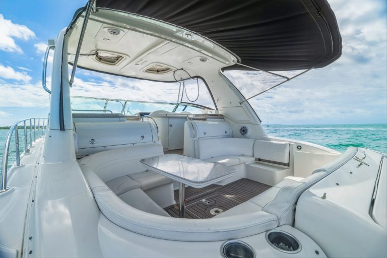 48' Formula' Miami Luxury Modern Yacht Rental Charter