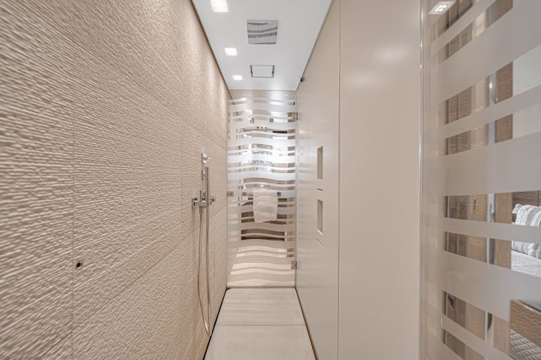 94' Sanlorenzo ASTONISH Miami Luxury Modern Yacht Rental Charter