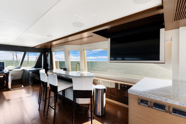 90' Ocean Alexander MAKE BIG HAPPEN Miami Luxury Modern Yacht Rental Charter