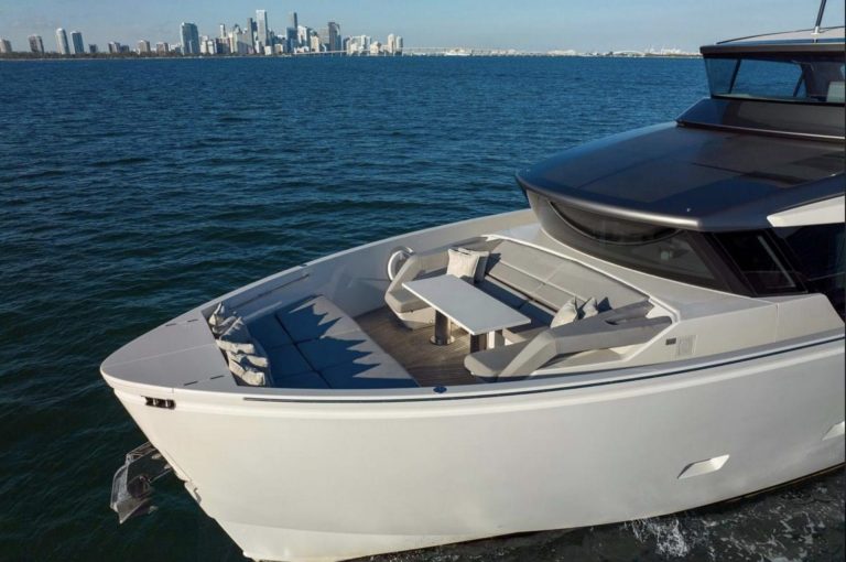 76' Sanlorenzo Vasiliki Miami Yacht Rental Charter Yacht New Modern Design Yacht Rental
