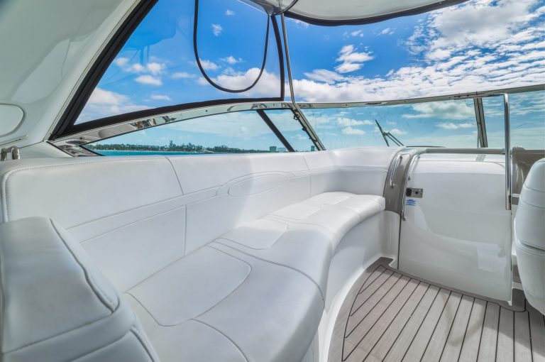 48' Formula' Miami Luxury Modern Yacht Rental Charter
