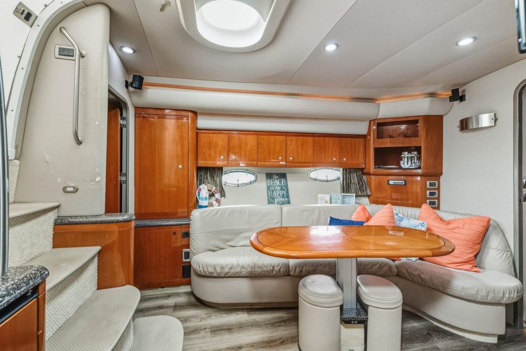 48' Formula' Miami Luxury Modern Yacht Rental Charter