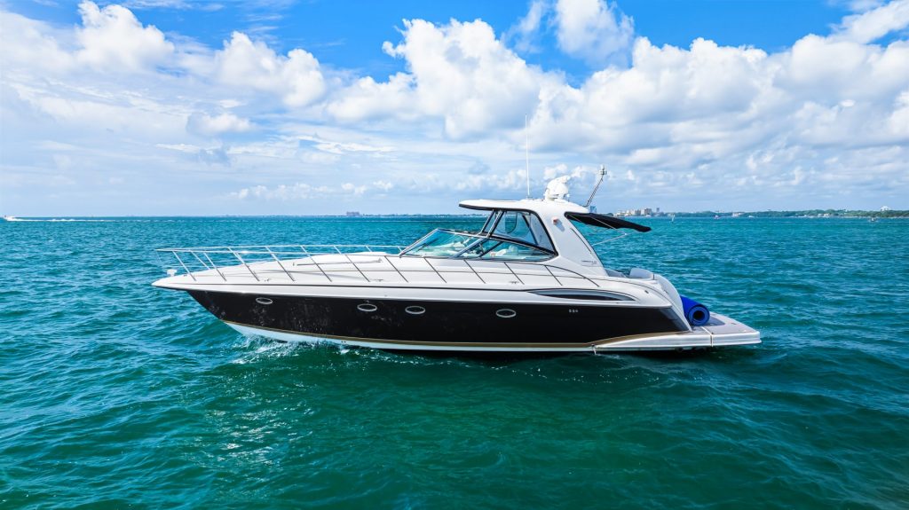 48' Formula' Miami Luxury Modern Yacht Rental Charter
