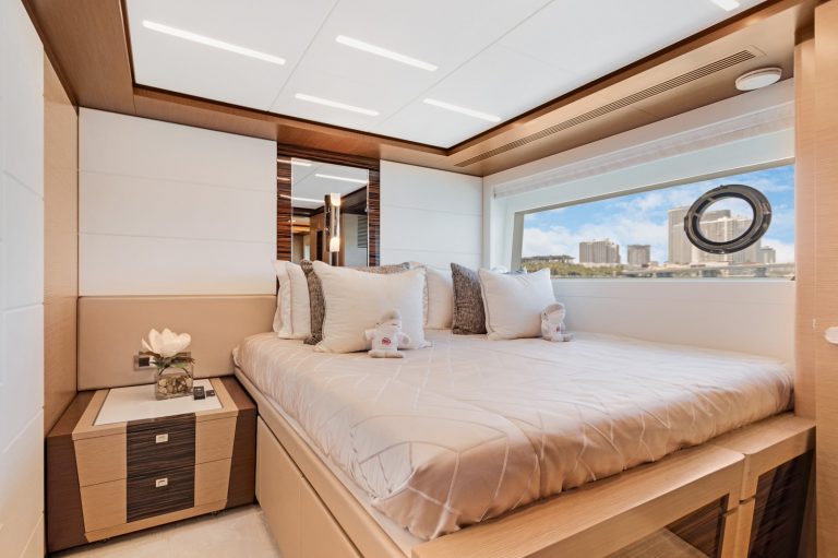 90' Ocean Alexander MAKE BIG HAPPEN Miami Luxury Modern Yacht Rental Charter