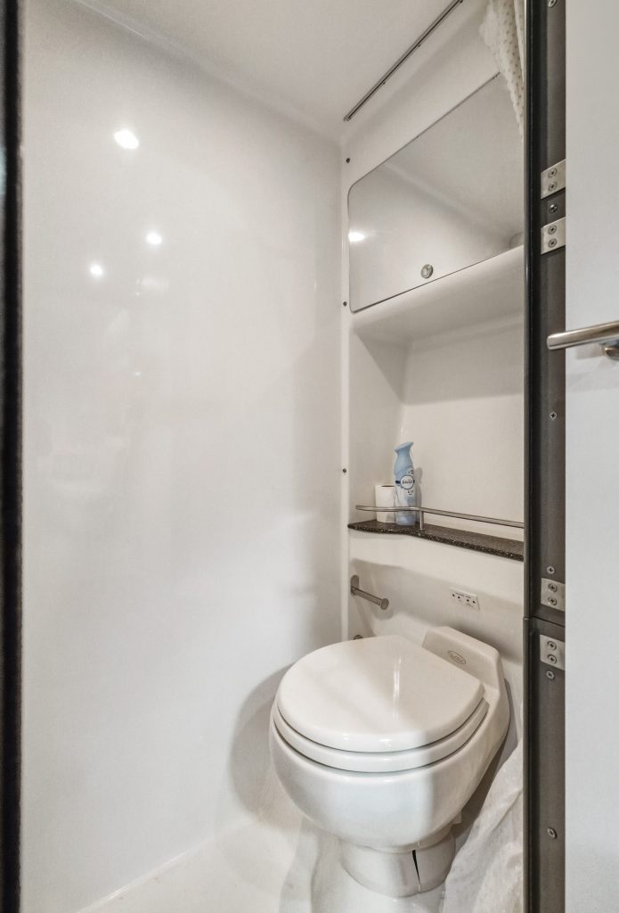 48' Formula' Miami Luxury Modern Yacht Rental Charter