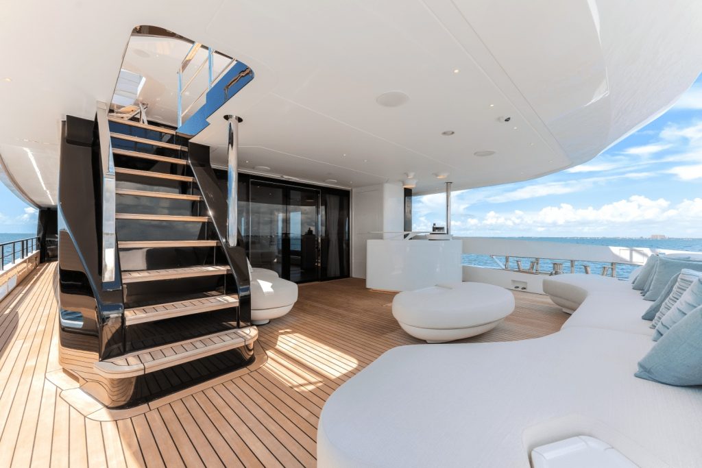 116' 120' 36M Azimut Grande TYCOON Miami Bahamas Yacht Rental Charter Yacht New Modern Design Yacht Rental