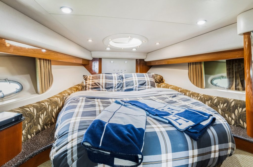 48' Formula' Miami Luxury Modern Yacht Rental Charter