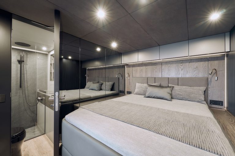 26 60’ Sunreef ‘ARCHIPELAGO III’ Miami Luxury Modern Yacht Rental Charter