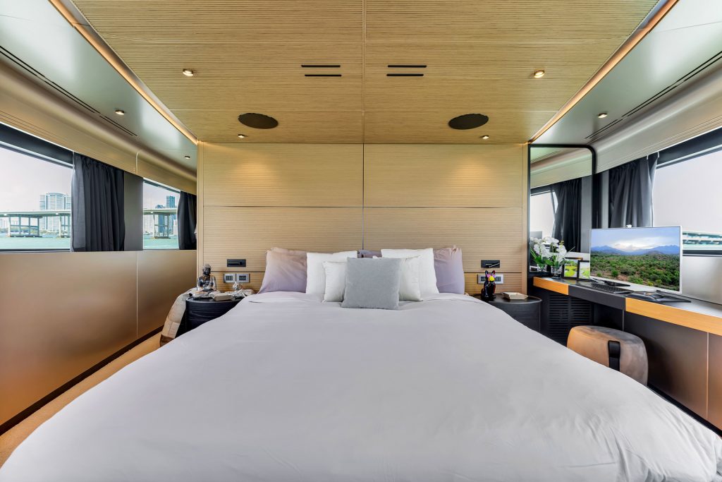 85' WALLY 'MATZU 2' Miami Luxury Modern Yacht Rental Charter