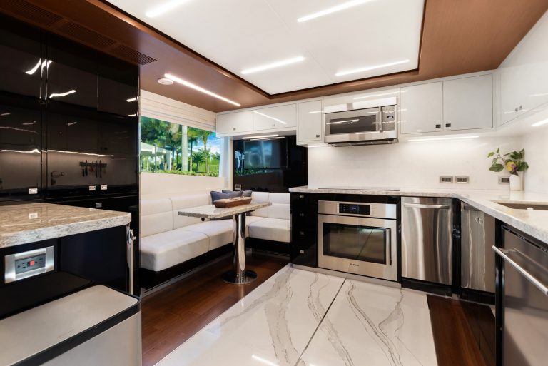 90' Ocean Alexander MAKE BIG HAPPEN Miami Luxury Modern Yacht Rental Charter