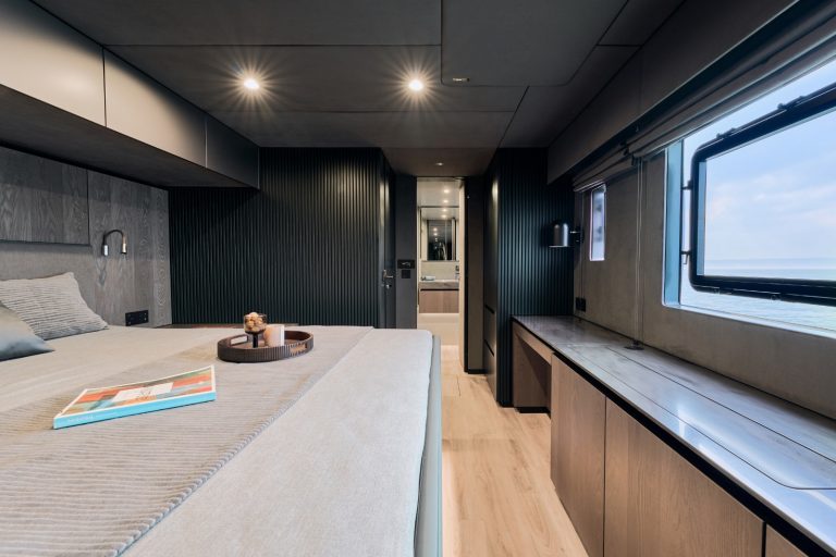 28 60’ Sunreef ‘ARCHIPELAGO III’ Miami Luxury Modern Yacht Rental Charter