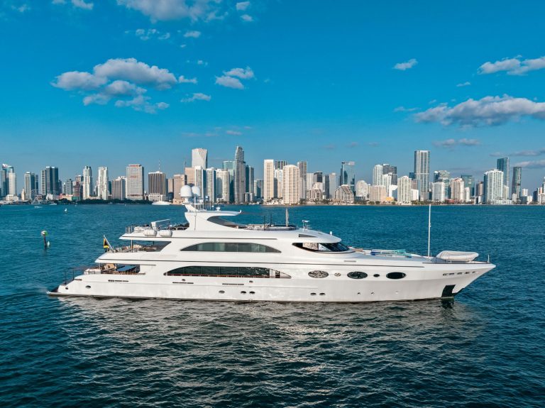 166' Trinity SWEET CAROLINE Miami Luxury Modern Yacht Rental Charter