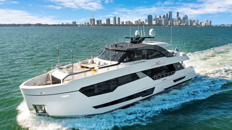 90' Ocean Alexander MAKE BIG HAPPEN Miami Luxury Modern Yacht Rental Charter
