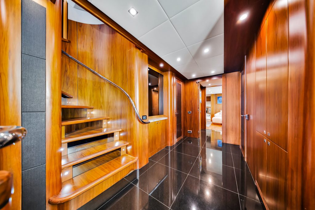 121' Sunseeker NATURAL 9' Miami Luxury Modern Yacht Rental Charter