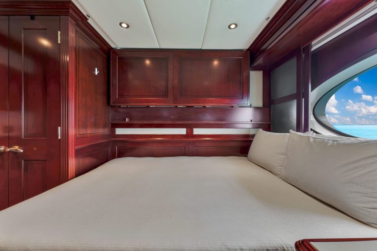 166' Trinity SWEET CAROLINE Miami Luxury Modern Yacht Rental Charter
