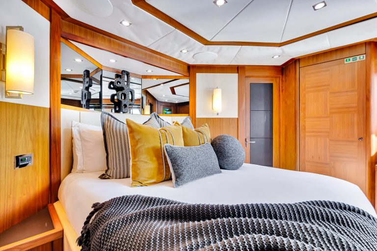 130' Sunseeker NATURAL 9' Miami Luxury Modern Yacht Rental Charter