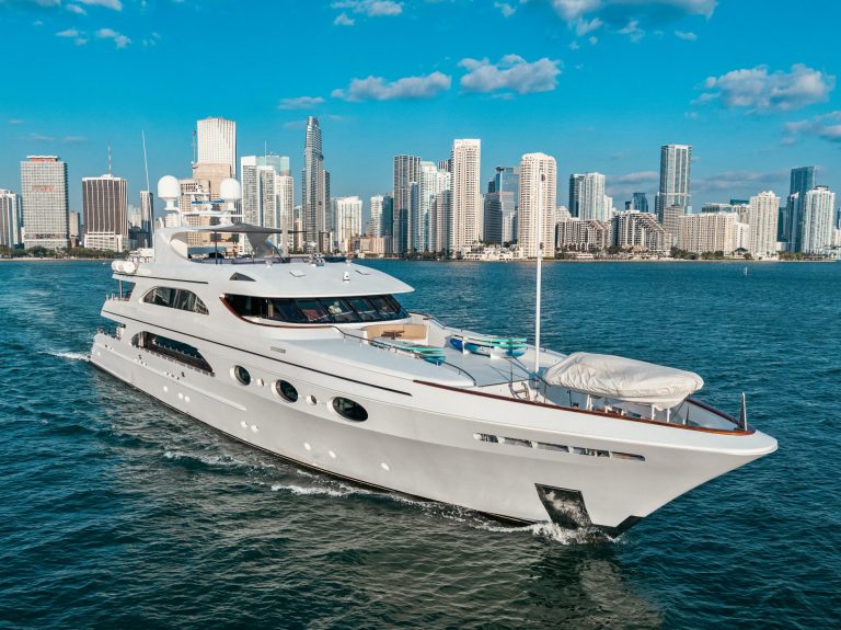 166' Trinity SWEET CAROLINE Miami Luxury Modern Yacht Rental Charter