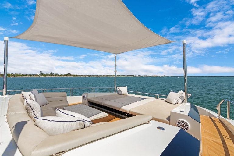 90' Ocean Alexander MAKE BIG HAPPEN Miami Luxury Modern Yacht Rental Charter