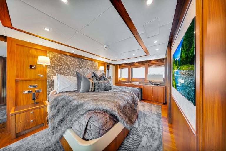 130' Sunseeker NATURAL 9' Miami Luxury Modern Yacht Rental Charter