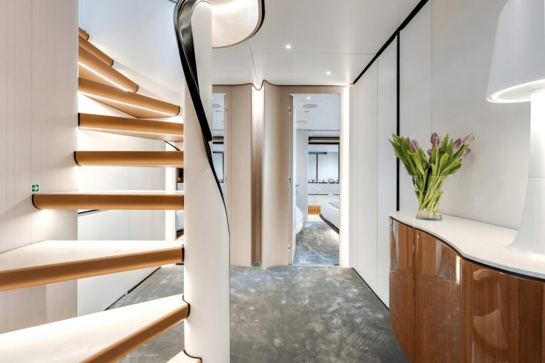 40 120′ Azimut ‘TYCOON’ Miami Luxury Modern Yacht Rental Charter