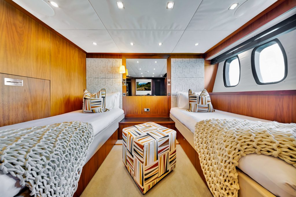 121' Sunseeker NATURAL 9' Miami Luxury Modern Yacht Rental Charter