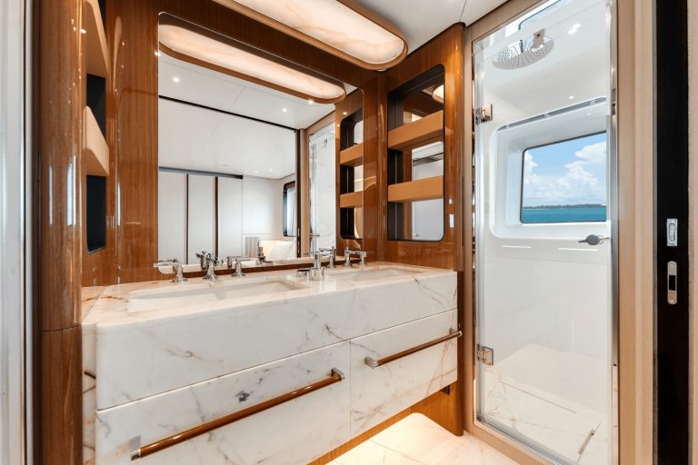 42 120′ Azimut ‘TYCOON’ Miami Luxury Modern Yacht Rental Charter
