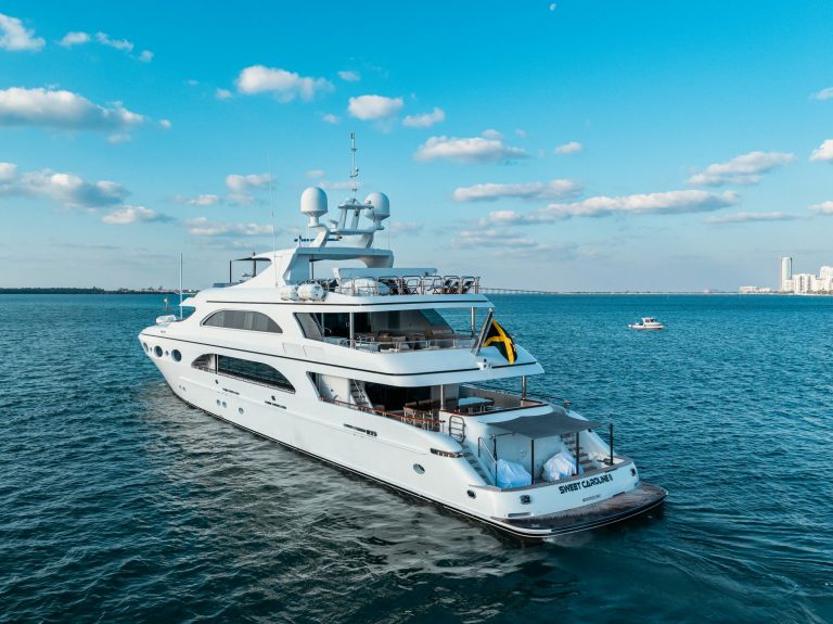166' Trinity SWEET CAROLINE Miami Luxury Modern Yacht Rental Charter