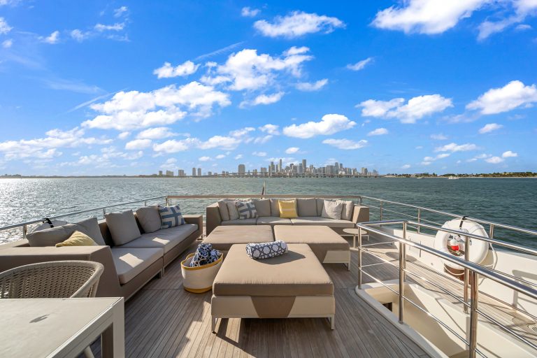 94' Sanlorenzo ASTONISH Miami Luxury Modern Yacht Rental Charter