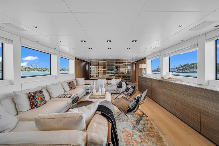 94' Sanlorenzo ASTONISH Miami Luxury Modern Yacht Rental Charter