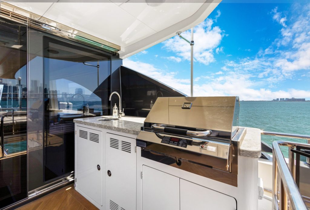90' Ocean Alexander MAKE BIG HAPPEN Miami Luxury Modern Yacht Rental Charter