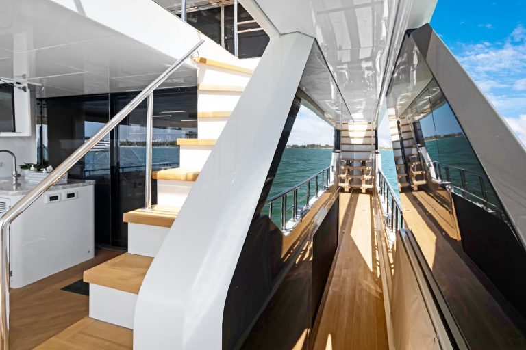 90' Ocean Alexander MAKE BIG HAPPEN Miami Luxury Modern Yacht Rental Charter