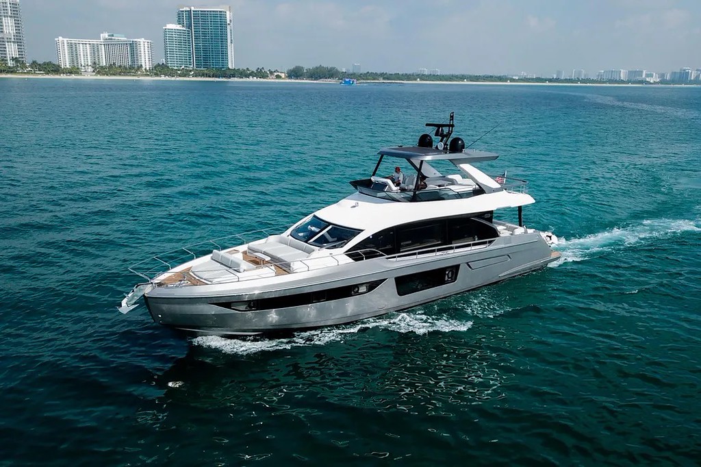 68' Azimut SPYSEA' Miami Luxury Modern Yacht Rental Charter