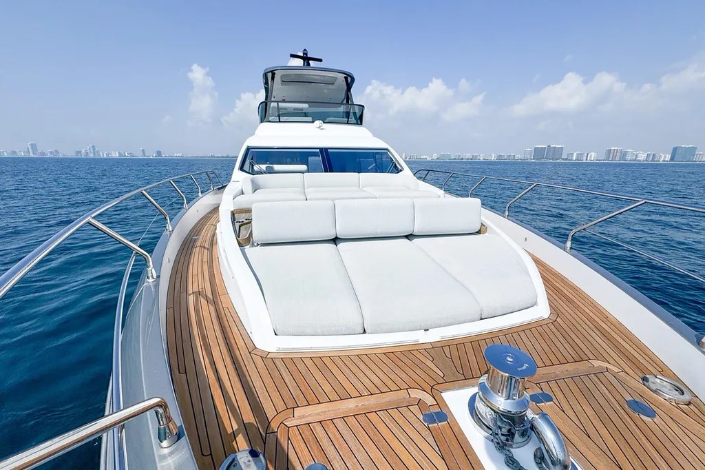 68' Azimut SPYSEA' Miami Luxury Modern Yacht Rental Charter