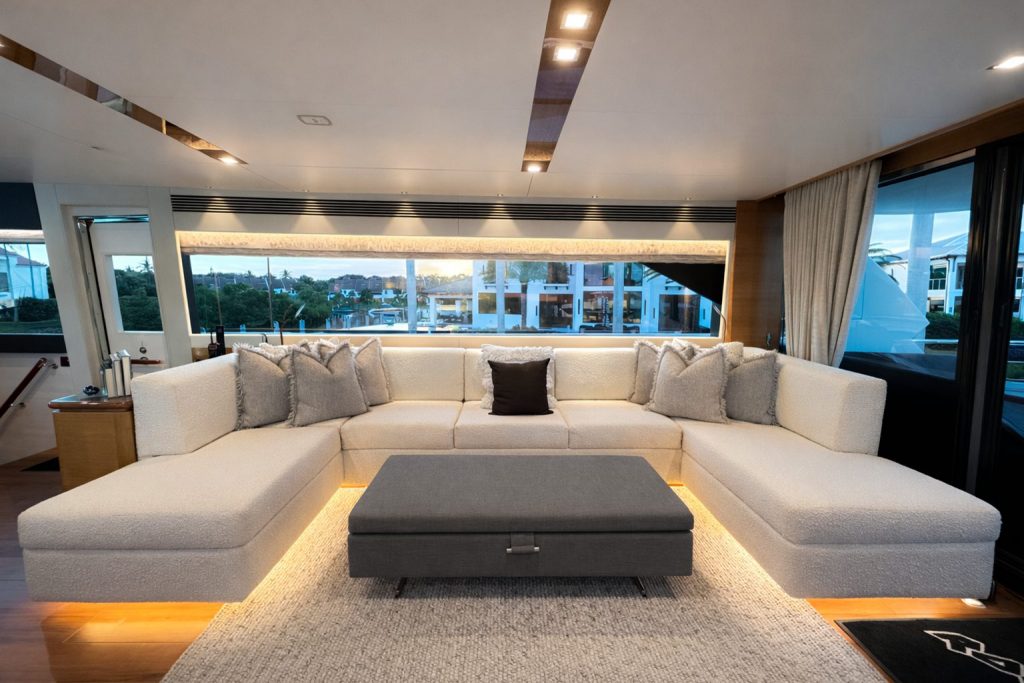 90' Horizon ROCK STARS Palm Beach Luxury Modern Yacht Rental Charter