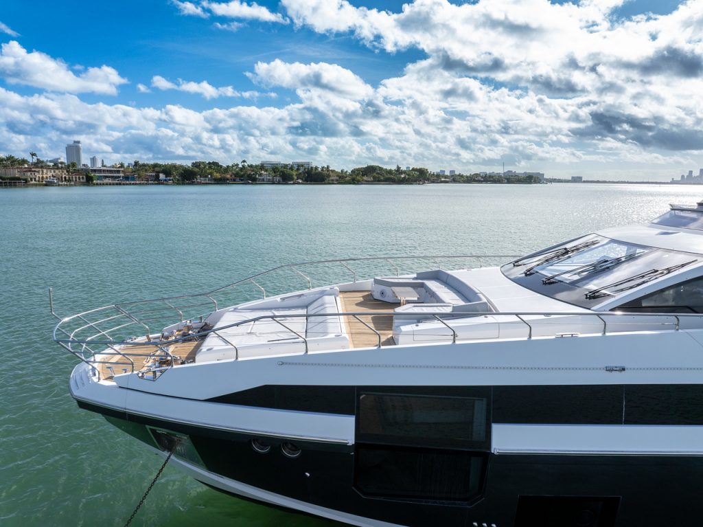 88' Azimut CLOUD 9' Miami Luxury Modern Yacht Rental Charter