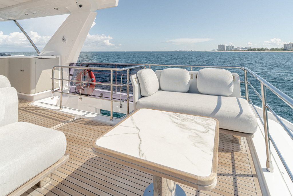 60' Azimut IT AIN'T EASY' Fort Lauderdale Luxury Modern Yacht Rental Charter