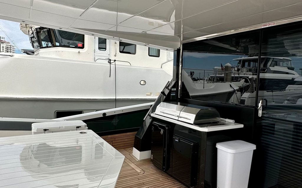 68' Galeon' Palm Beach Luxury Modern Yacht Rental Charter