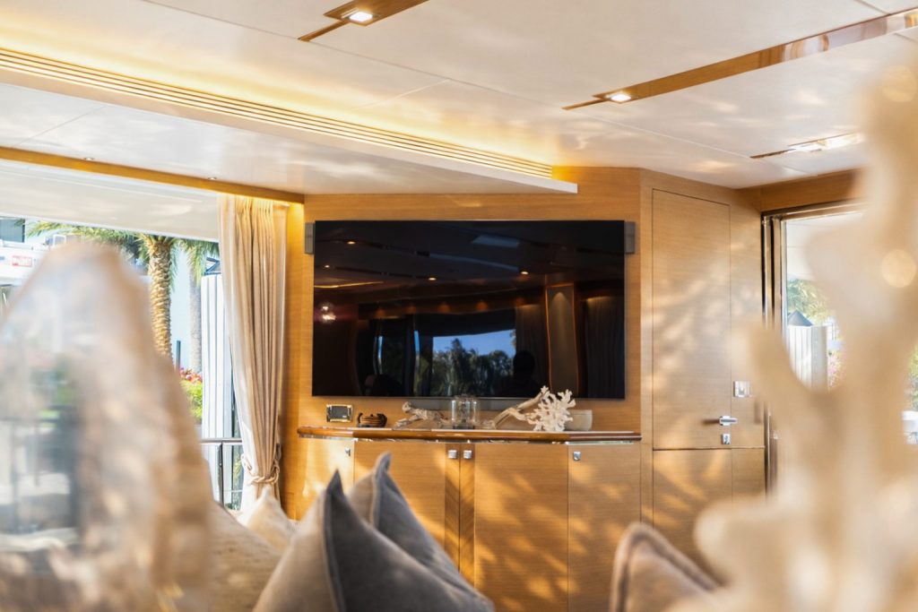 90' Horizon ROCK STARS Palm Beach Luxury Modern Yacht Rental Charter