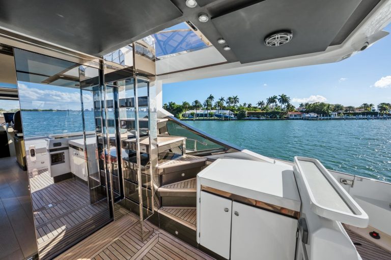 72' Azimut S7' Miami Luxury Modern Yacht Rental Charter