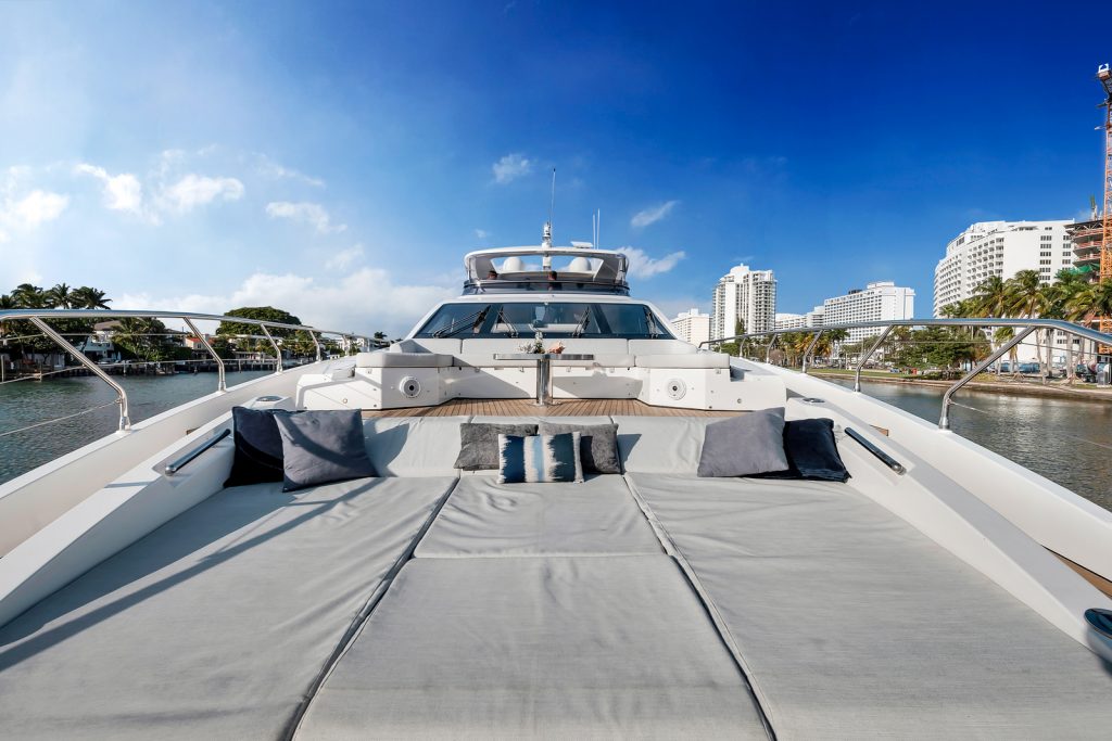 88' Azimut CLOUD 9' Miami Luxury Modern Yacht Rental Charter