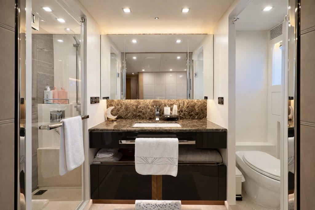 90' Horizon ROCK STARS Palm Beach Luxury Modern Yacht Rental Charter