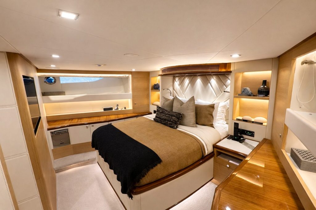 90' Horizon ROCK STARS Palm Beach Luxury Modern Yacht Rental Charter